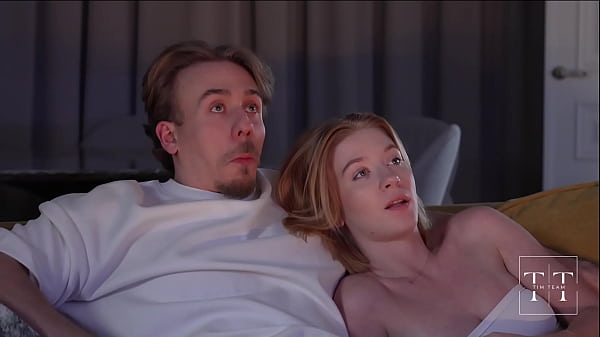 Горячо! Соблазнительная блондинка кончила во время просмотра фильма. 4K HD, Тим Тим